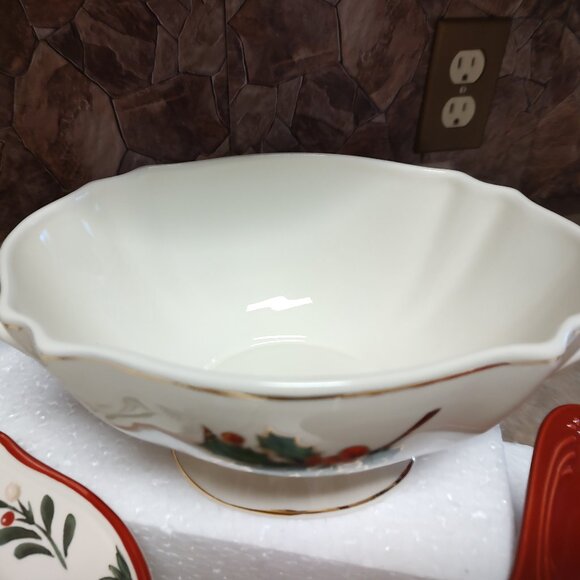 TELEFLORA HOLLYBERRY SERVING BOWL - Picture 2 of 3